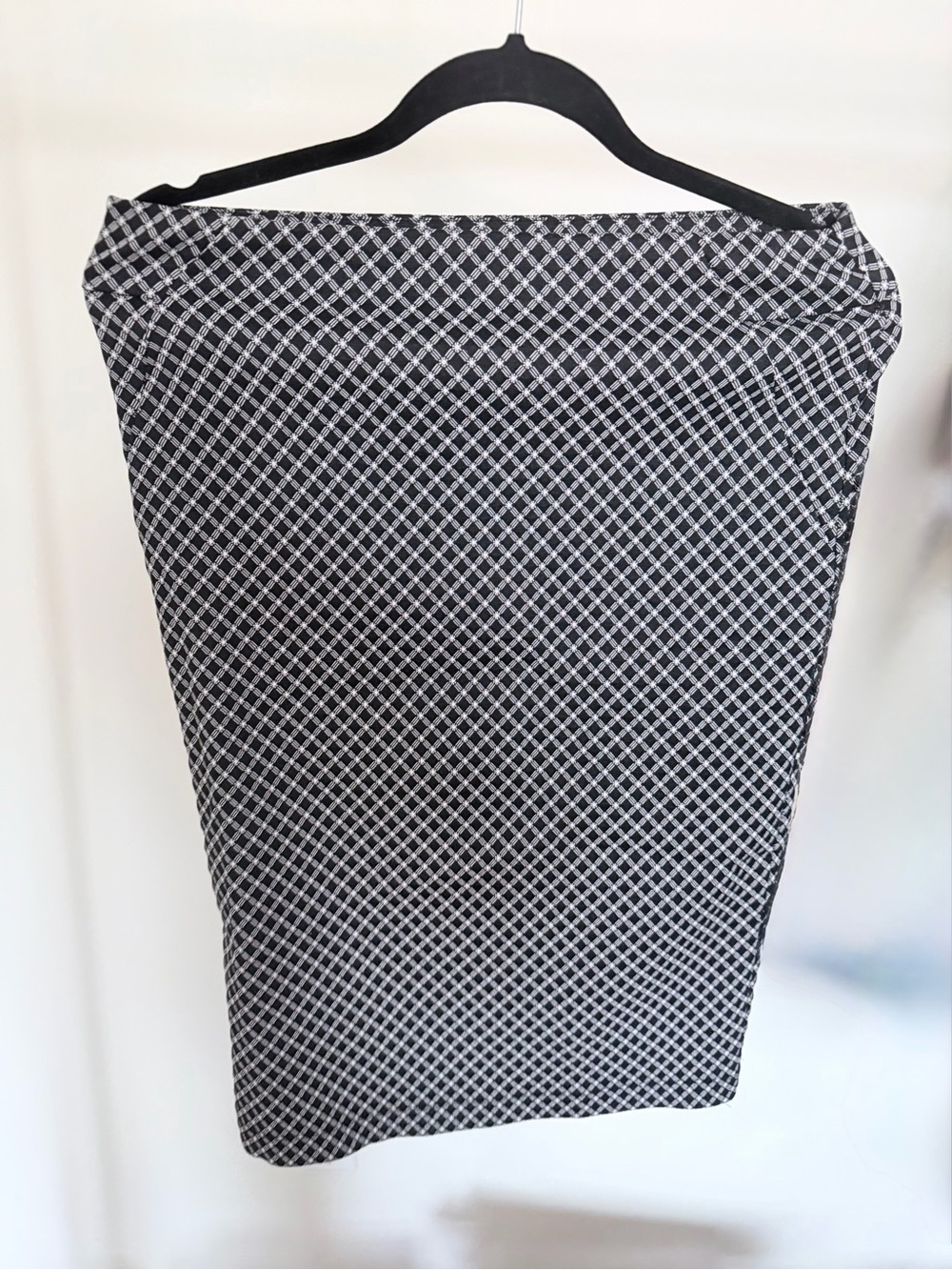 Soho Apparel Black and White Lattice Pencil Skirt